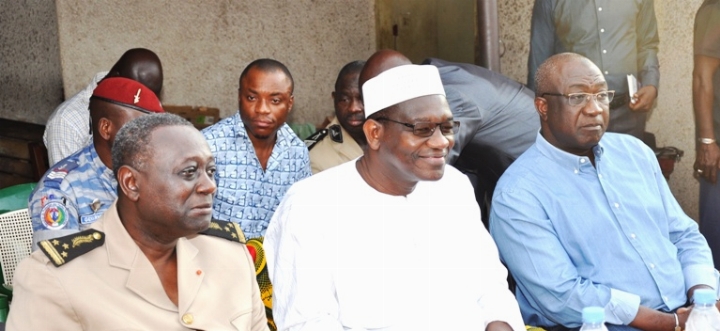 Développement des ports ivoiriens / Patronat et dockers dans un dialogue direct à Yamoussoukro : ``Paix sociale en milieu docker et développement des ports ivoiriens``.